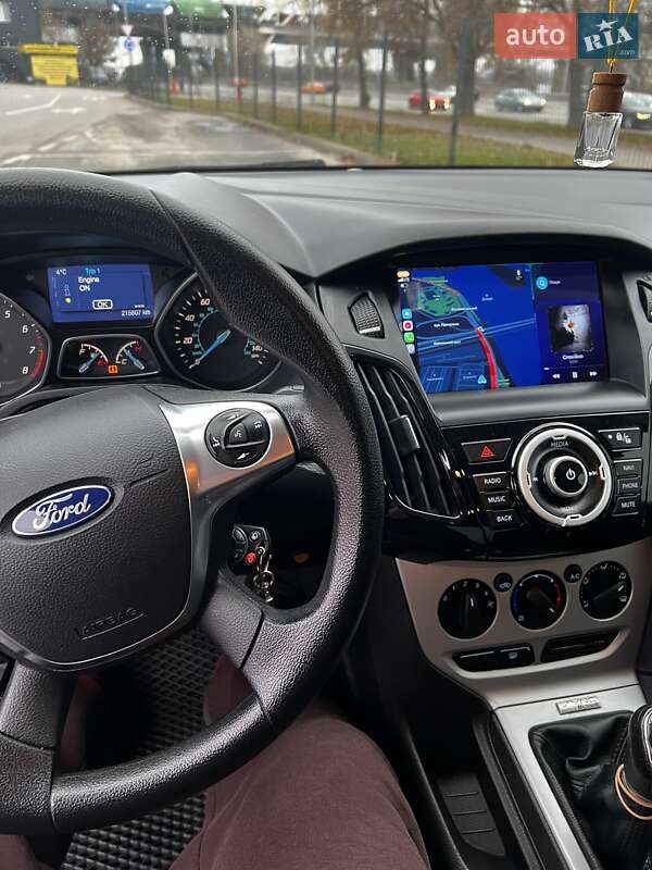 Седан Ford Focus 2014 в Киеве