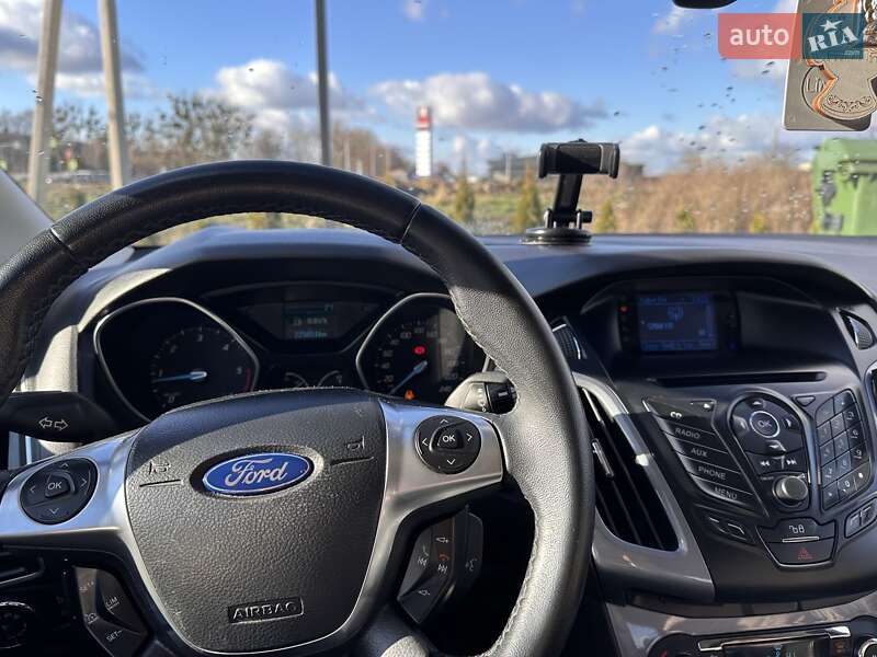 Хэтчбек Ford Focus 2012 в Золочеве фото 14 Хэтчбек Ford Focus 2012 в Золочеве