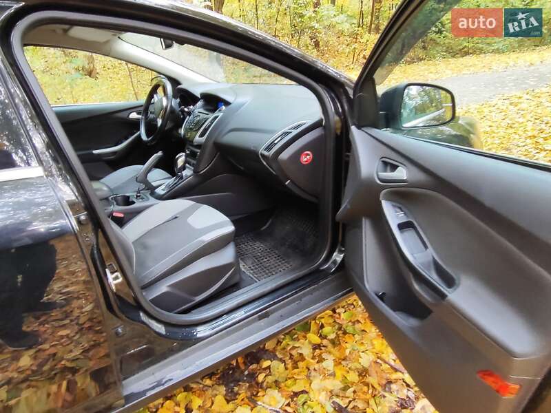 Седан Ford Focus 2011 в Киеве фото 5 Седан Ford Focus 2011 в Киеве