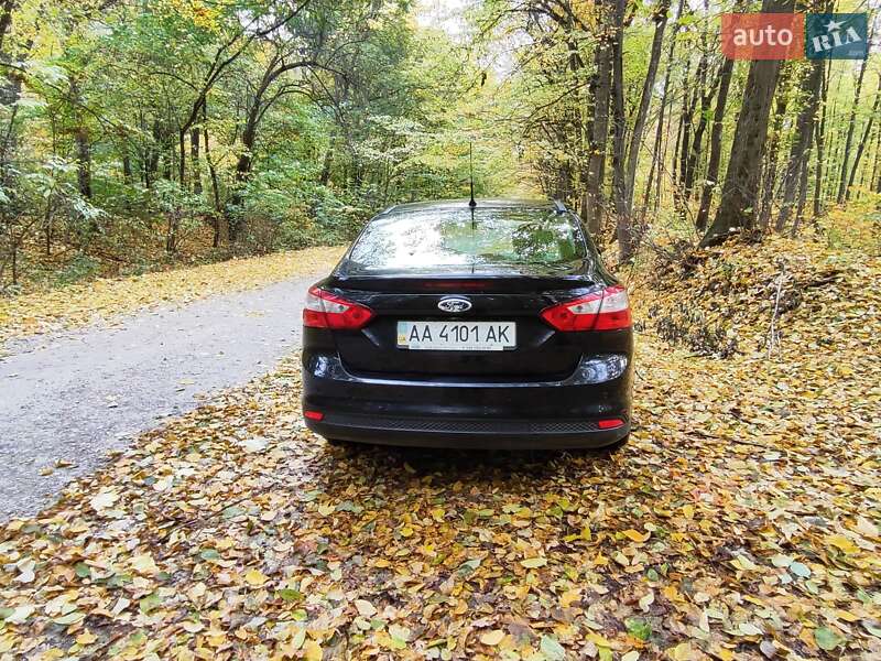 Седан Ford Focus 2011 в Киеве фото 2 Седан Ford Focus 2011 в Киеве