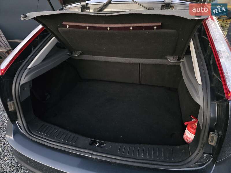 Хэтчбек Ford Focus 2010 в Тернополе