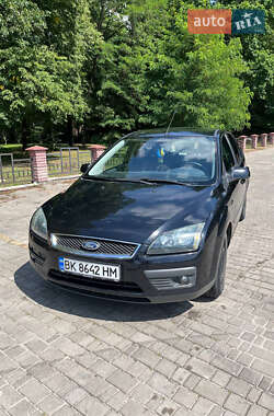 Хэтчбек Ford Focus 2005 в Владимирце
