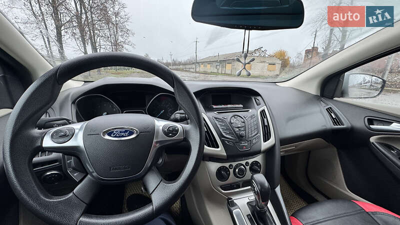Седан Ford Focus 2013 в Лозовой