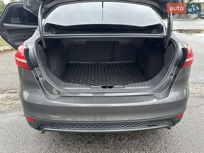 Седан Ford Focus 2015 в Днепре фото 9 Седан Ford Focus 2015 в Днепре