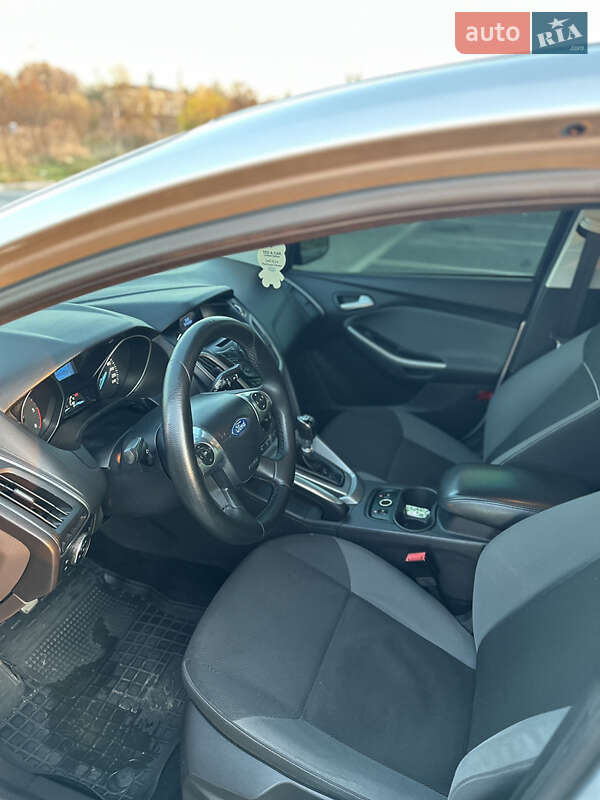 Универсал Ford Focus 2013 в Пустомытах