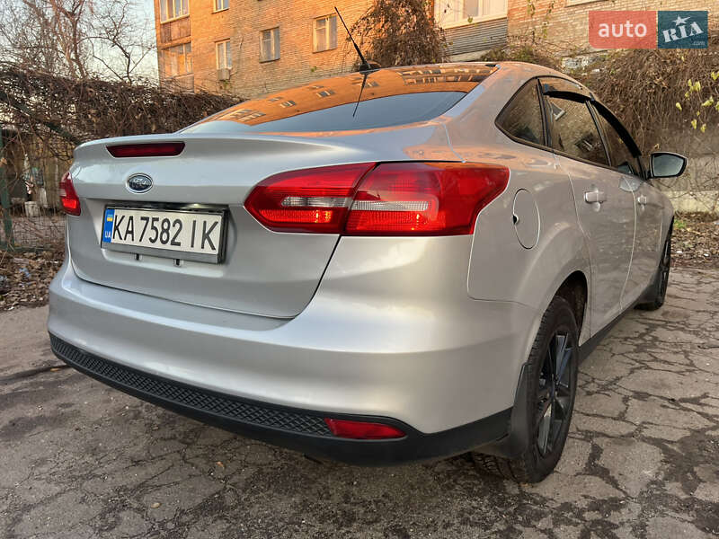 Седан Ford Focus 2016 в Києві