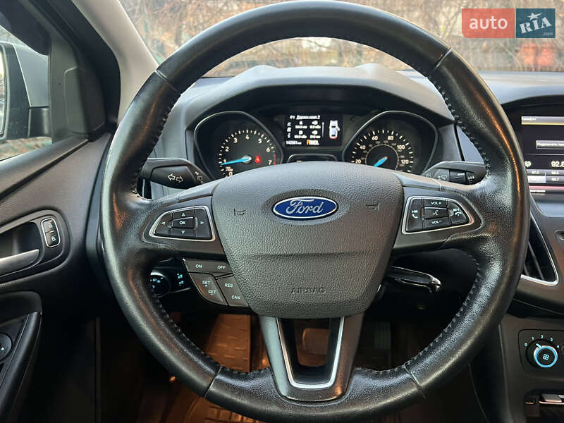 Седан Ford Focus 2016 в Києві