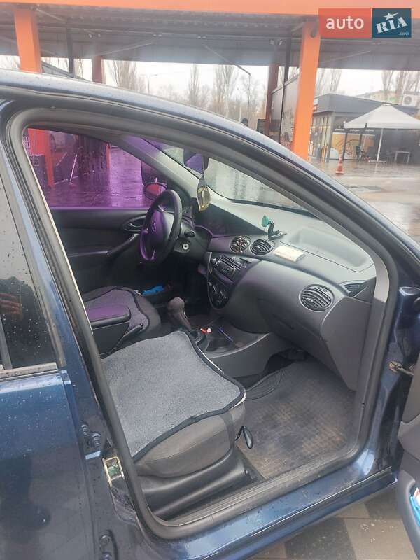 Хэтчбек Ford Focus 2003 в Павлограде