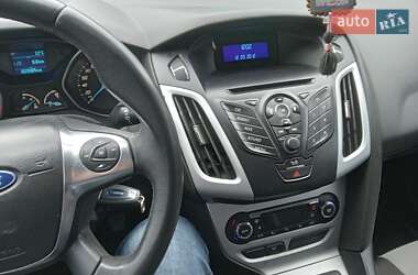 Седан Ford Focus 2012 в Южноукраїнську