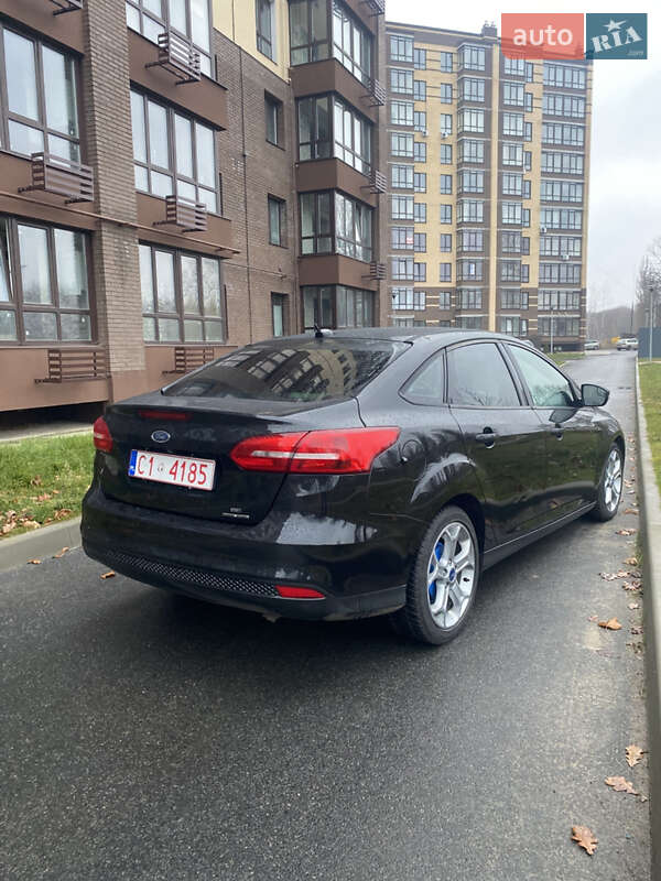 Седан Ford Focus 2015 в Чернигове