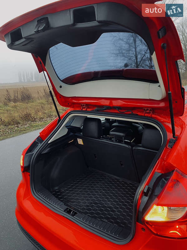 Хэтчбек Ford Focus 2014 в Летичеве