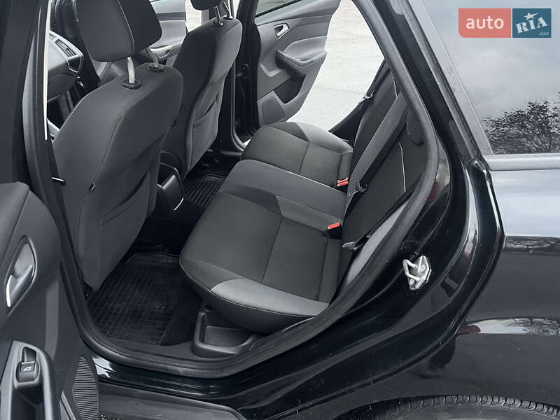 Универсал Ford Focus 2012 в Хороле фото 15 Универсал Ford Focus 2012 в Хороле