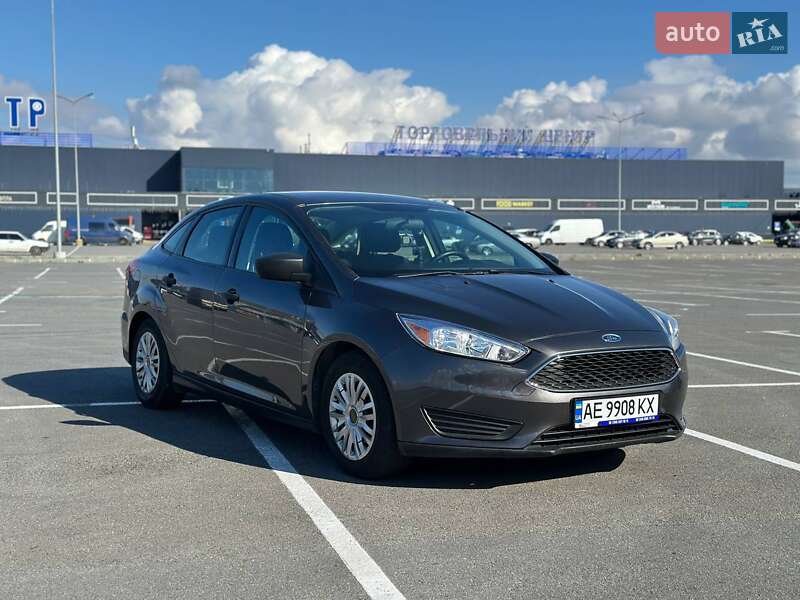 Седан Ford Focus 2015 в Днепре