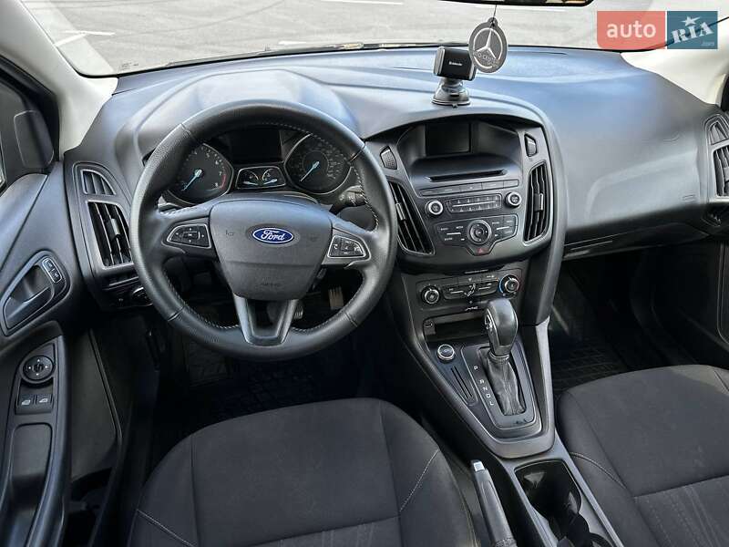 Седан Ford Focus 2015 в Днепре