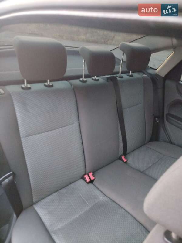 Седан Ford Focus 2007 в Первомайську фото 46 Седан Ford Focus 2007 в Первомайську