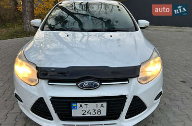 Хэтчбек Ford Focus 2014 в Черновцах