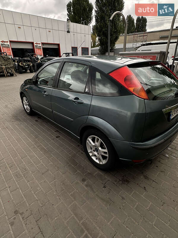 Хэтчбек Ford Focus 2002 в Киеве