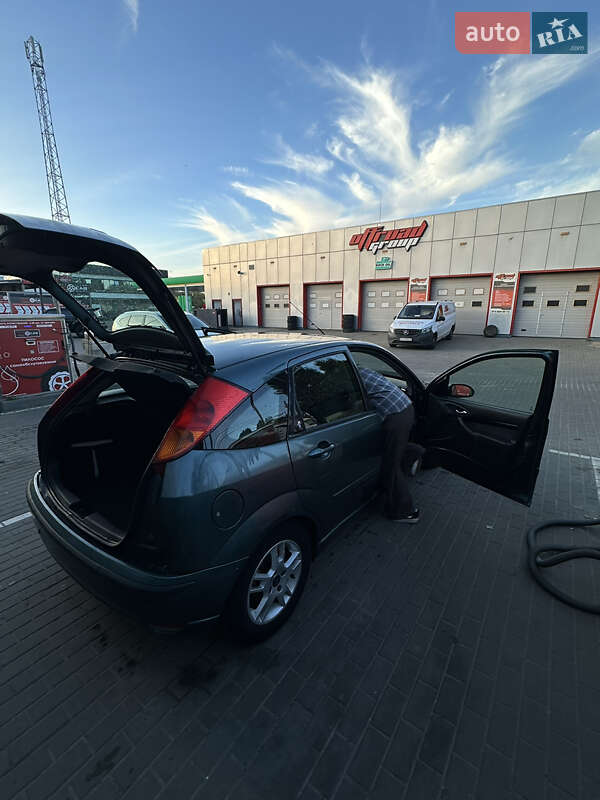 Хэтчбек Ford Focus 2002 в Киеве