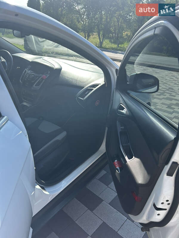 Седан Ford Focus 2011 в Нежине фото 10 Седан Ford Focus 2011 в Нежине