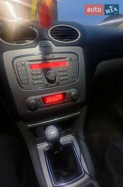 Хэтчбек Ford Focus 2008 в Ужгороде
