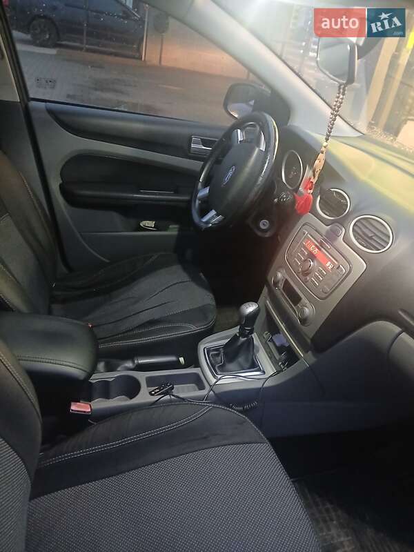 Хэтчбек Ford Focus 2008 в Ужгороде