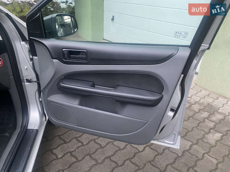 Универсал Ford Focus 2008 в Мостиске