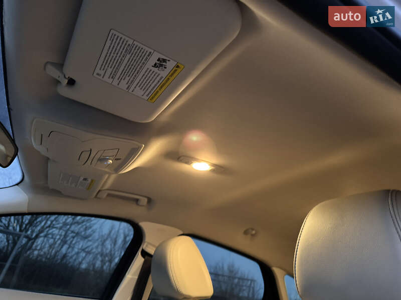 Хетчбек Ford Focus 2012 в Южному фото 31 Хетчбек Ford Focus 2012 в Южному