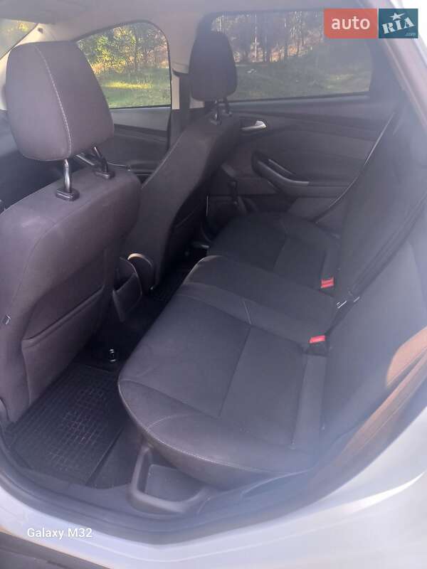 Універсал Ford Focus 2015 в Лебедині