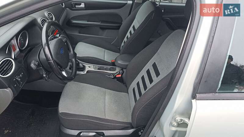 Универсал Ford Focus 2010 в Луцке