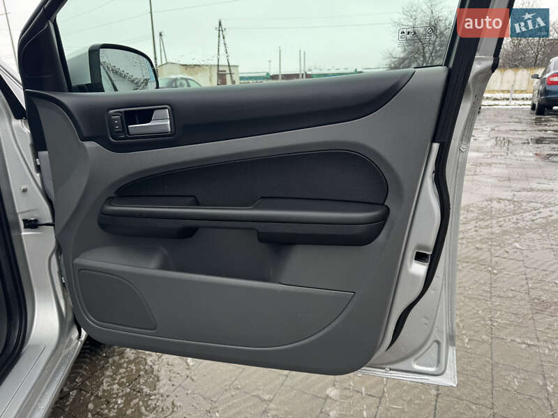 Универсал Ford Focus 2008 в Владимире