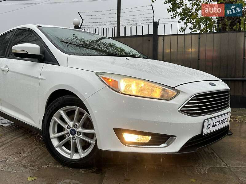 Хэтчбек Ford Focus 2015 в Киеве