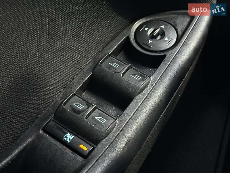 Хэтчбек Ford Focus 2015 в Киеве