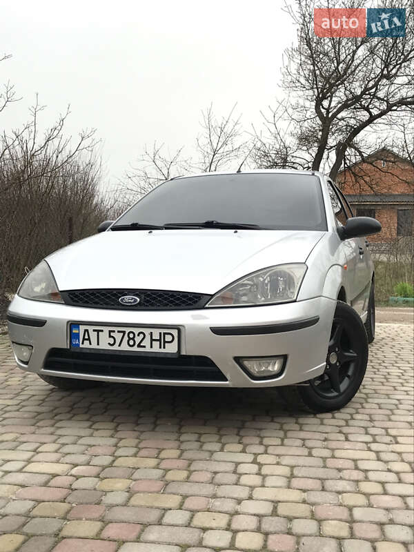 Хэтчбек Ford Focus 2003 в Рогатине
