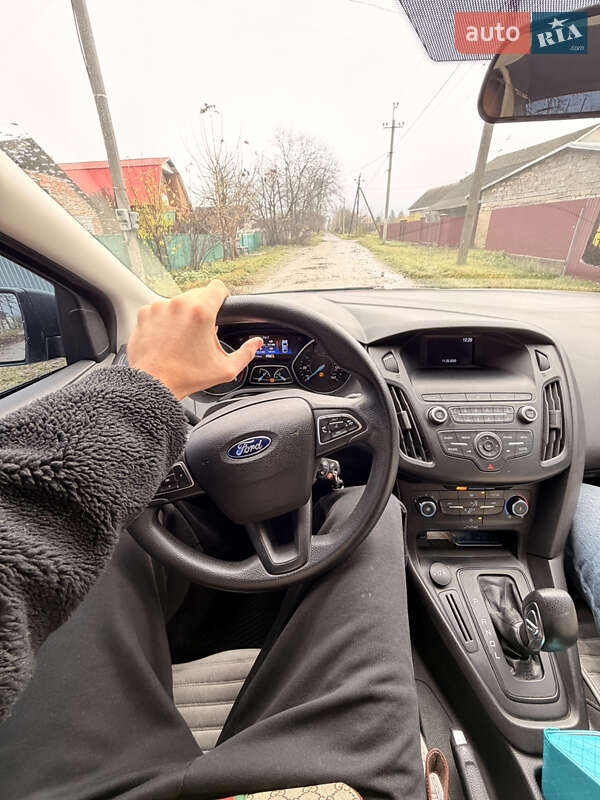 Седан Ford Focus 2017 в Івано-Франківську