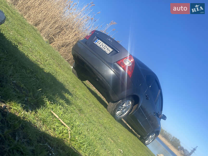 Седан Ford Focus 2005 в Карловке фото 3 Седан Ford Focus 2005 в Карловке