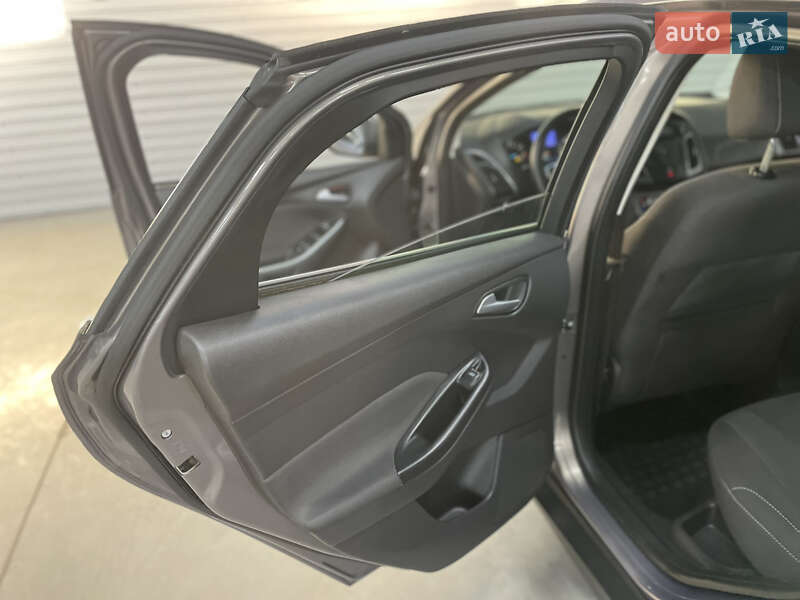 Хетчбек Ford Focus 2012 в Стрию