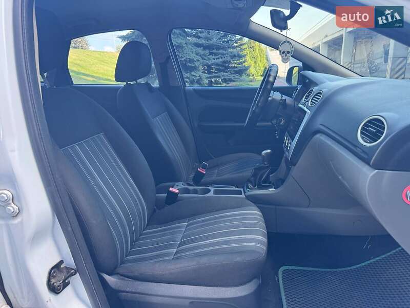 Хетчбек Ford Focus 2011 в Прилуках