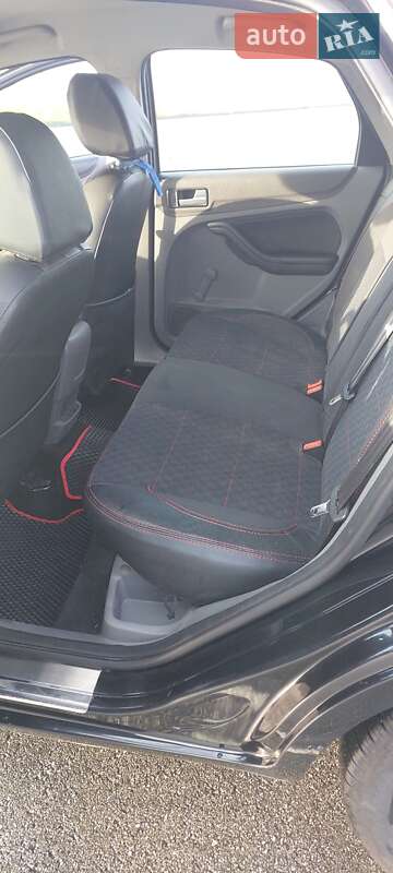 Хетчбек Ford Focus 2011 в Дніпрі