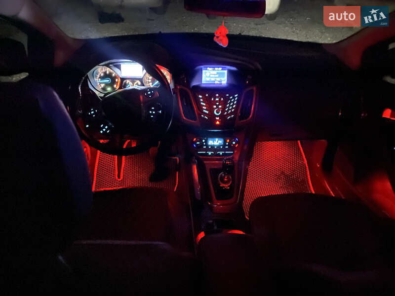 Універсал Ford Focus 2011 в Зорі