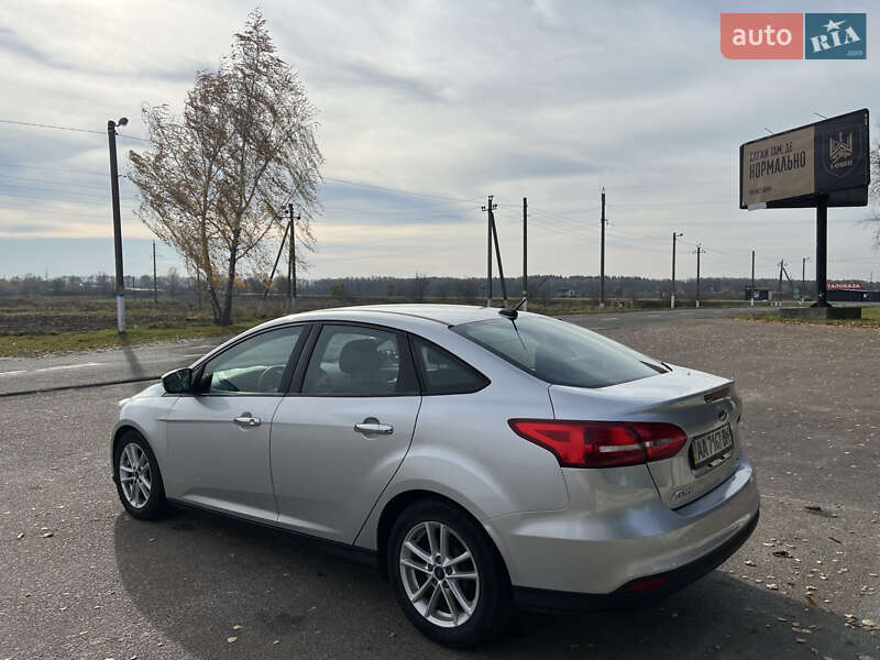 Седан Ford Focus 2017 в Киеве