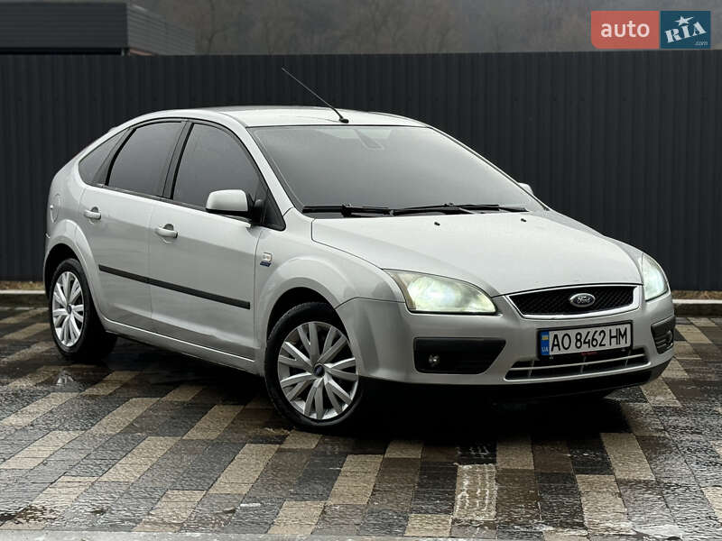 Хэтчбек Ford Focus 2006 в Сваляве