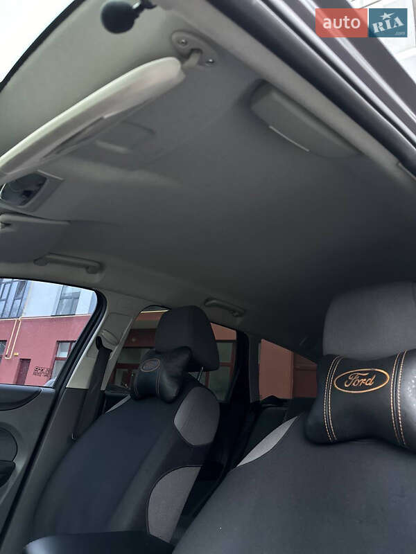 Универсал Ford Focus 2005 в Мироновке