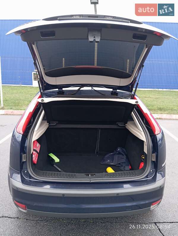 Хэтчбек Ford Focus 2004 в Виннице