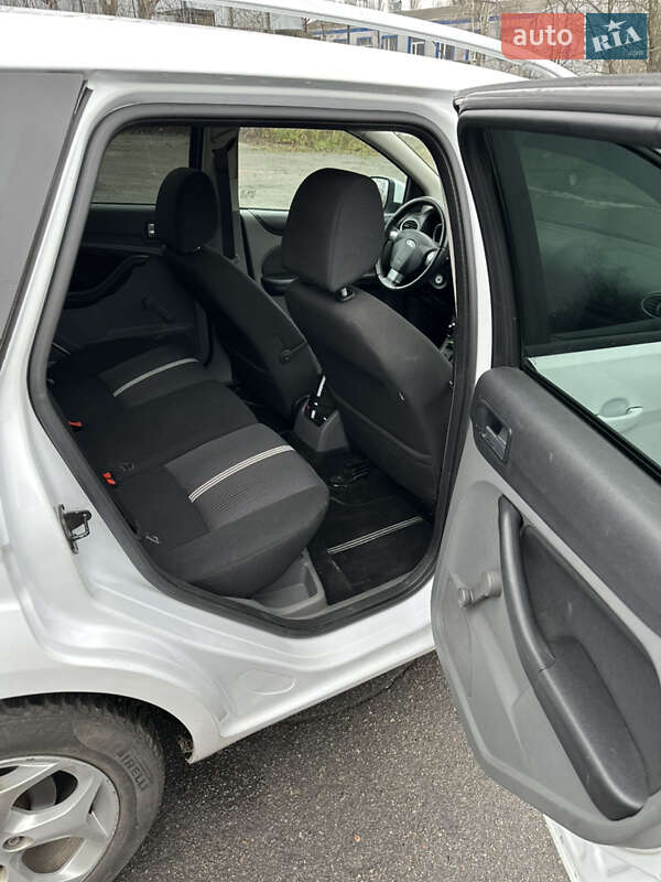 Универсал Ford Focus 2010 в Ровно