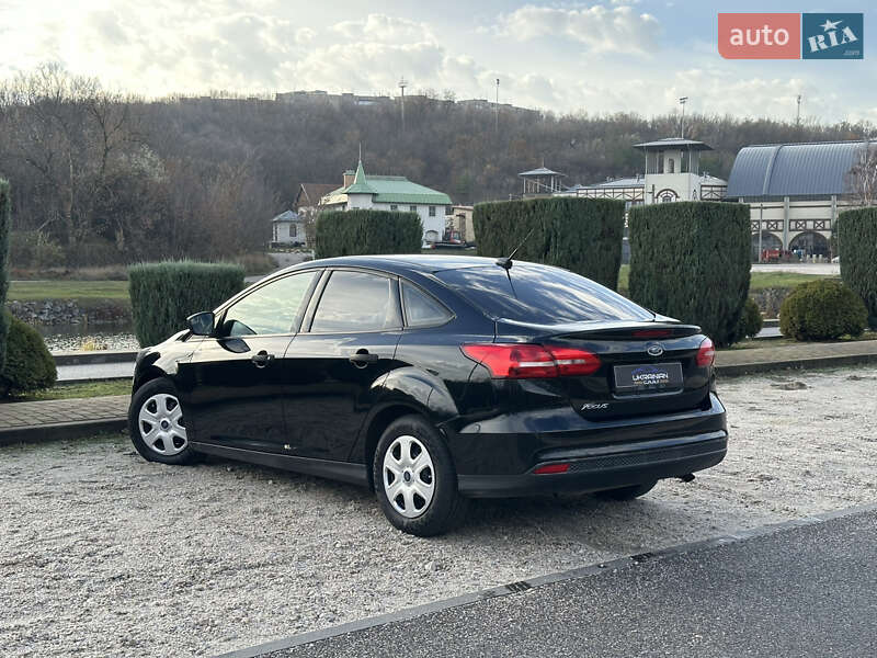 Седан Ford Focus 2016 в Дніпрі