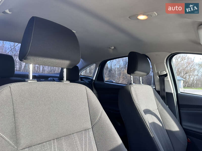 Седан Ford Focus 2016 в Дніпрі