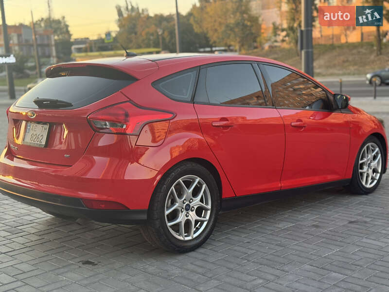 Хэтчбек Ford Focus 2015 в Днепре