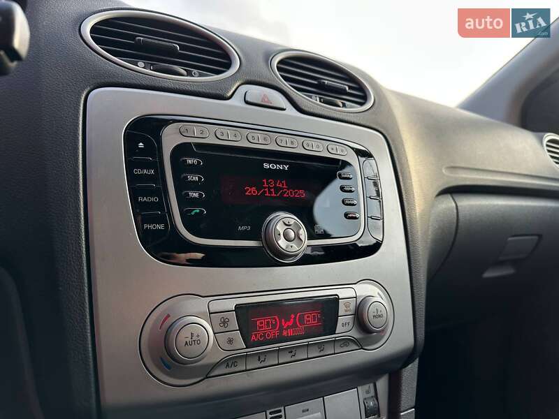 Хэтчбек Ford Focus 2011 в Киеве фото 22 Хэтчбек Ford Focus 2011 в Киеве