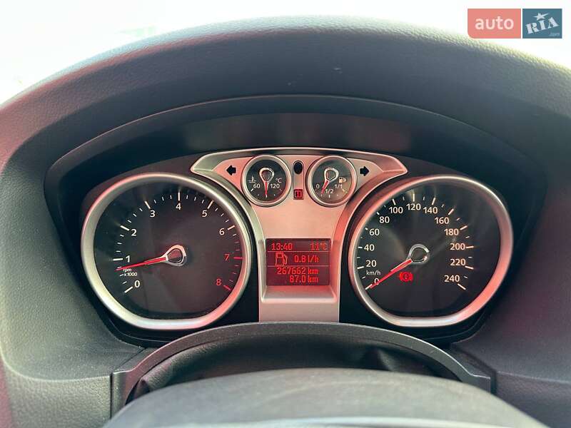 Хэтчбек Ford Focus 2011 в Киеве фото 24 Хэтчбек Ford Focus 2011 в Киеве