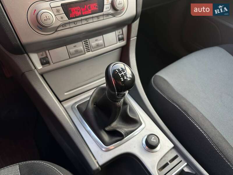 Хэтчбек Ford Focus 2011 в Киеве фото 26 Хэтчбек Ford Focus 2011 в Киеве